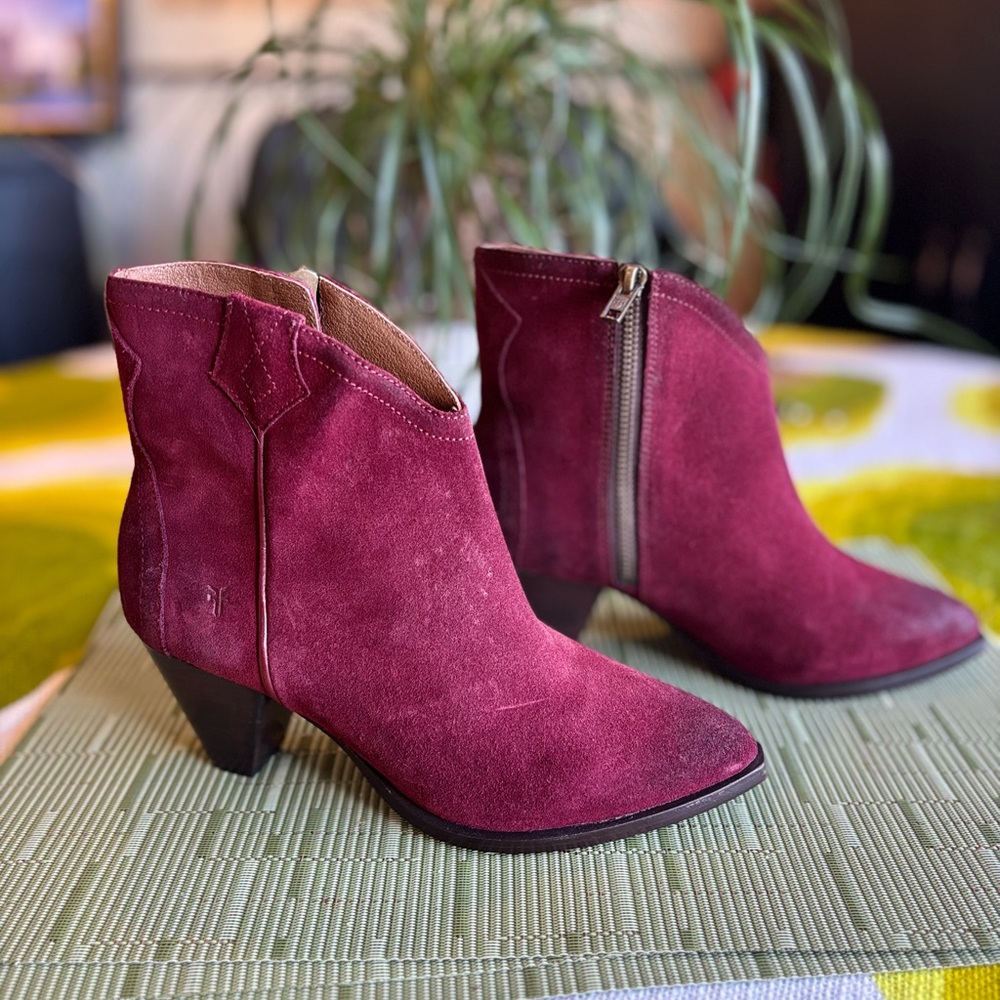 NWOT FRYE Burgandy/Wine Colored Booties Size 6
